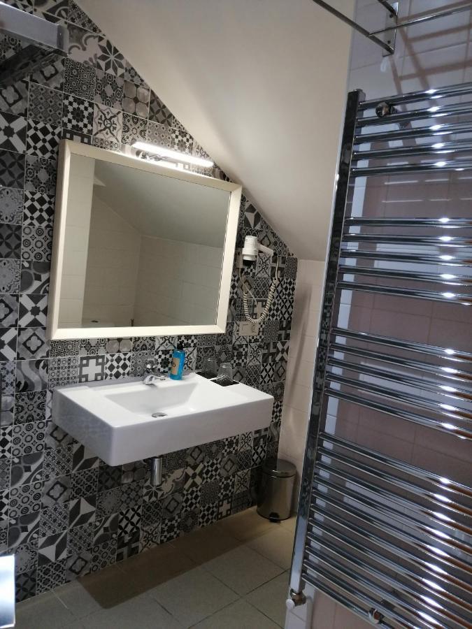 Hostal Cuentame Evolucion Auto Check In Бургос Экстерьер фото